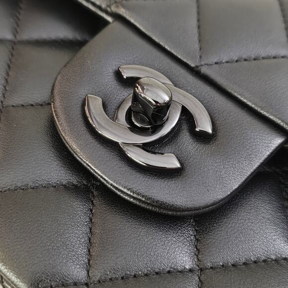 Chanel So Black Lambskin Small Classic Flap - Picture 8 of 16